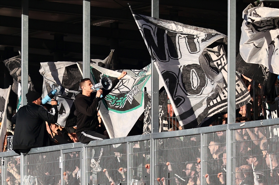 Hartberg - Sturm Graz
Oesterreichische Fussball Bundesliga, 15. Runde, TSV Hartberg - SK Sturm Graz, PROfertil Arena Hartberg, 30.11.2025. Foto zeigt Fans von Sturm

