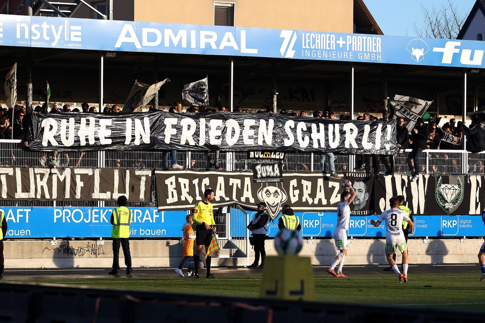 Hartberg - Sturm Graz
Oesterreichische Fussball Bundesliga, 15. Runde, TSV Hartberg - SK Sturm Graz, PROfertil Arena Hartberg, 30.11.2025. 

Foto zeigt Fans von Sturm mit einem Spruchband

