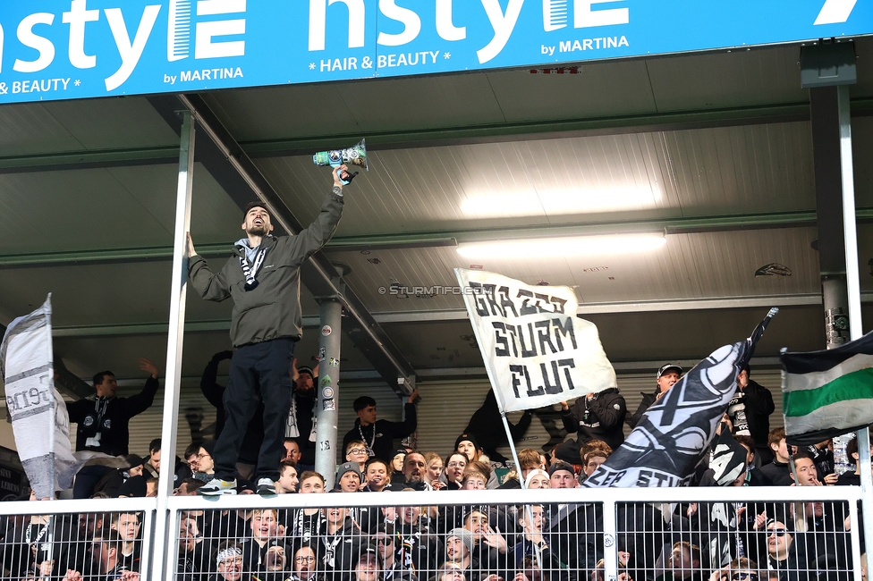 Hartberg - Sturm Graz
Oesterreichische Fussball Bundesliga, 15. Runde, TSV Hartberg - SK Sturm Graz, PROfertil Arena Hartberg, 30.11.2025. Foto zeigt Fans von Sturm
