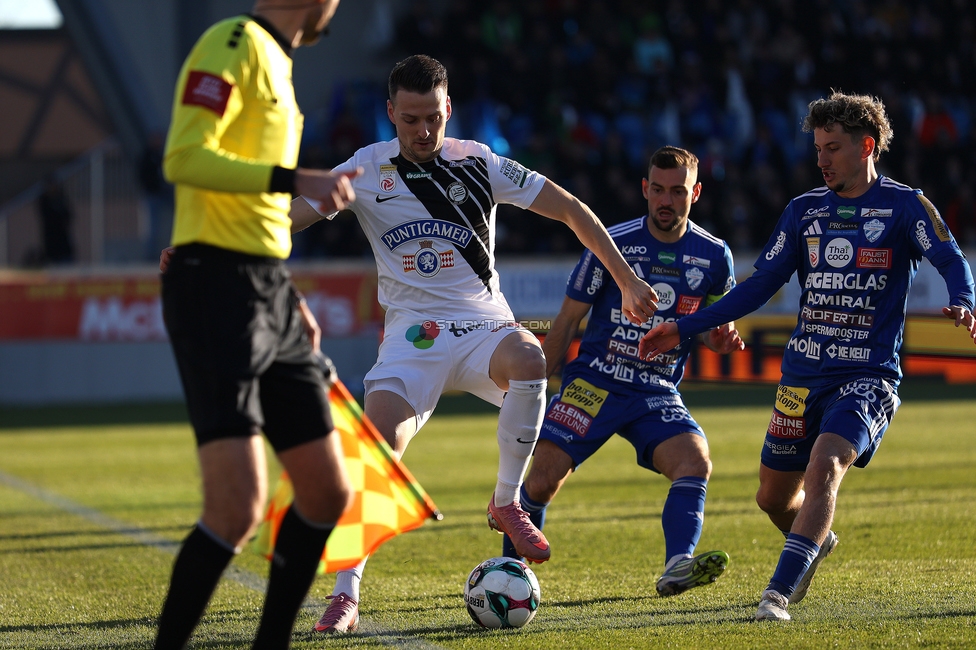 Hartberg - Sturm Graz
Oesterreichische Fussball Bundesliga, 15. Runde, TSV Hartberg - SK Sturm Graz, PROfertil Arena Hartberg, 30.11.2025. Foto zeigt Dimitri Lavalee (Sturm)
