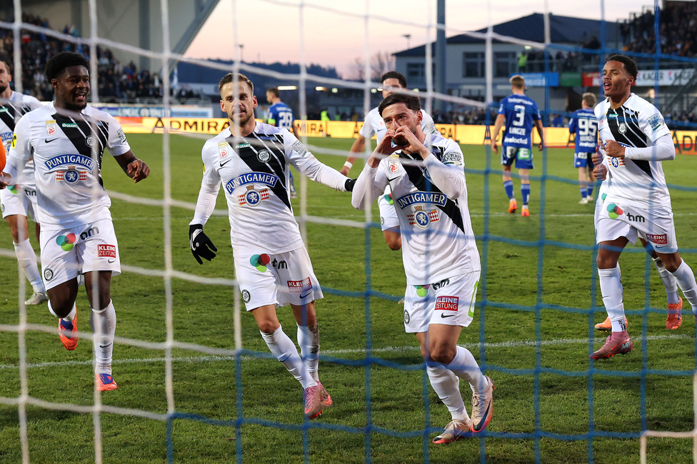 Hartberg - Sturm Graz
Oesterreichische Fussball Bundesliga, 15. Runde, TSV Hartberg - SK Sturm Graz, PROfertil Arena Hartberg, 30.11.2025. Foto zeigt Otar Kiteishvili (Sturm)
