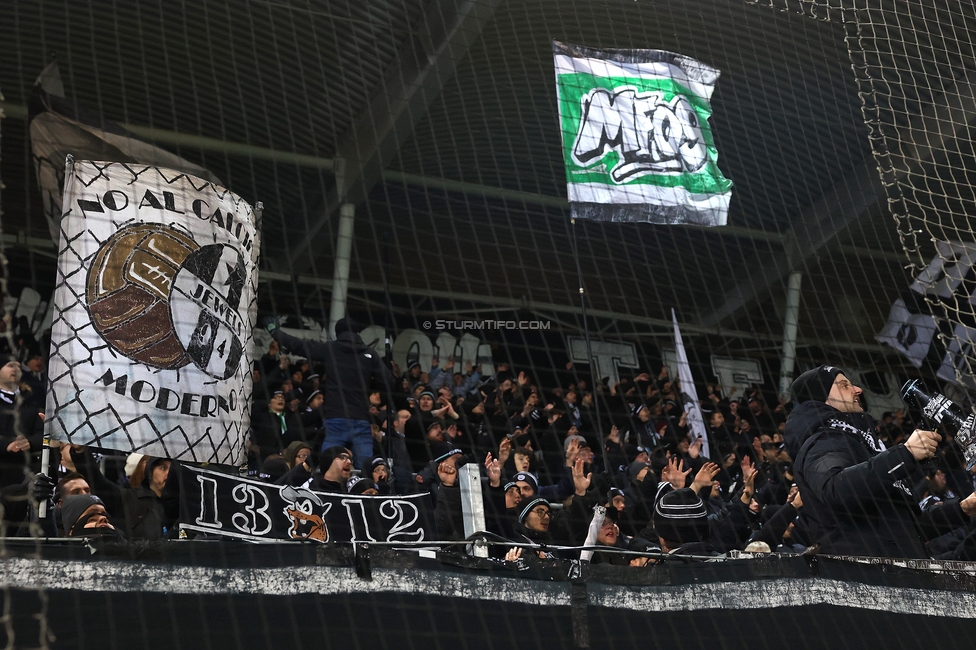 Sturm Graz - Wattens
Oesterreichische Fussball Bundesliga, 4. Runde, SK Sturm Graz - WSG Tirol, Stadion Liebenau Graz, 03.12.2025. 

Foto zeigt Fans von Sturm
