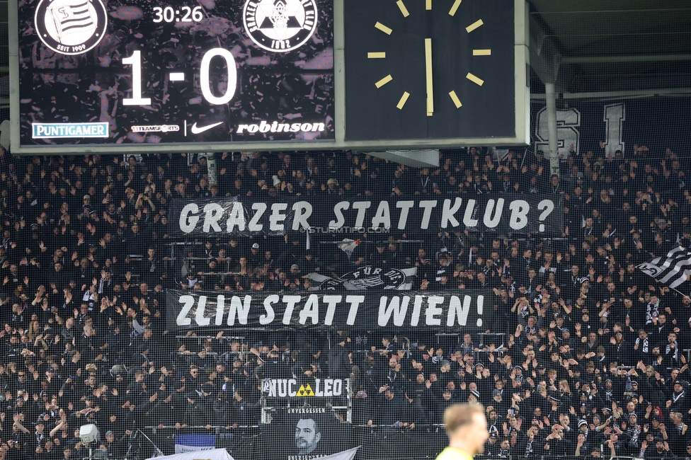 Sturm Graz - GAK
Oesterreichische Fussball Bundesliga, 16. Runde, SK Sturm Graz - Grazer AK, Stadion Liebenau Graz, 07.12.2025. 

Foto zeigt Fans von Sturm mit einem Spruchband
