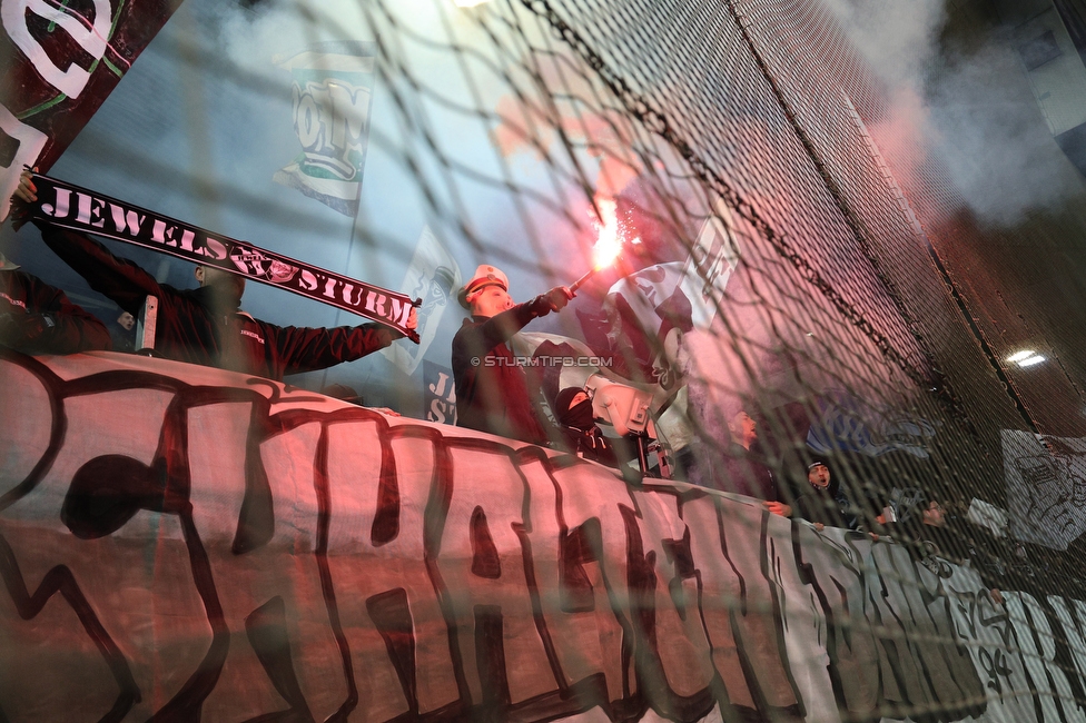 Sturm Graz - GAK
Oesterreichische Fussball Bundesliga, 16. Runde, SK Sturm Graz - Grazer AK, Stadion Liebenau Graz, 07.12.2025. Foto zeigt Fans von Sturm mit einem Spruchband
Schlüsselwörter: jewels