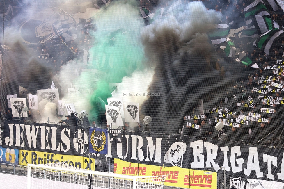 Sturm Graz - GAK
Oesterreichische Fussball Bundesliga, 16. Runde, SK Sturm Graz - Grazer AK, Stadion Liebenau Graz, 07.12.2025. 

Foto zeigt Fans von Sturm mit einer Choreografie
Schlüsselwörter: jewels