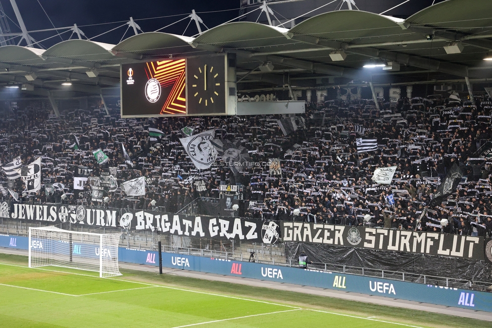 Sturm Graz - Crvena Zvezda
UEFA Europa League Gruppenphase 6. Spieltag, SK Sturm Graz - FK Crvena Zvezda, Stadion Liebenau Graz, 11.12.2025. Foto zeigt Fans von Sturm
Schlüsselwörter: schals
