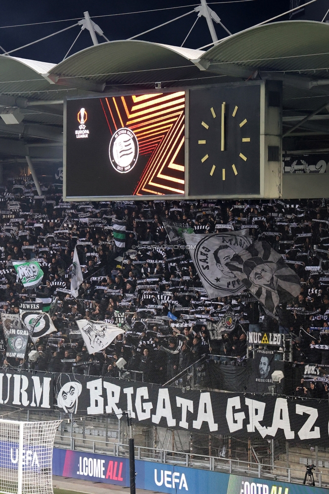 Sturm Graz - Crvena Zvezda
UEFA Europa League Gruppenphase 6. Spieltag, SK Sturm Graz - FK Crvena Zvezda, Stadion Liebenau Graz, 11.12.2025. Foto zeigt Fans von Sturm
Schlüsselwörter: schals brigata
