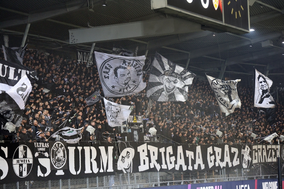 Sturm Graz - Crvena Zvezda
UEFA Europa League Gruppenphase 6. Spieltag, SK Sturm Graz - FK Crvena Zvezda, Stadion Liebenau Graz, 11.12.2025. 

Foto zeigt Fans von Sturm
Schlüsselwörter: brigata