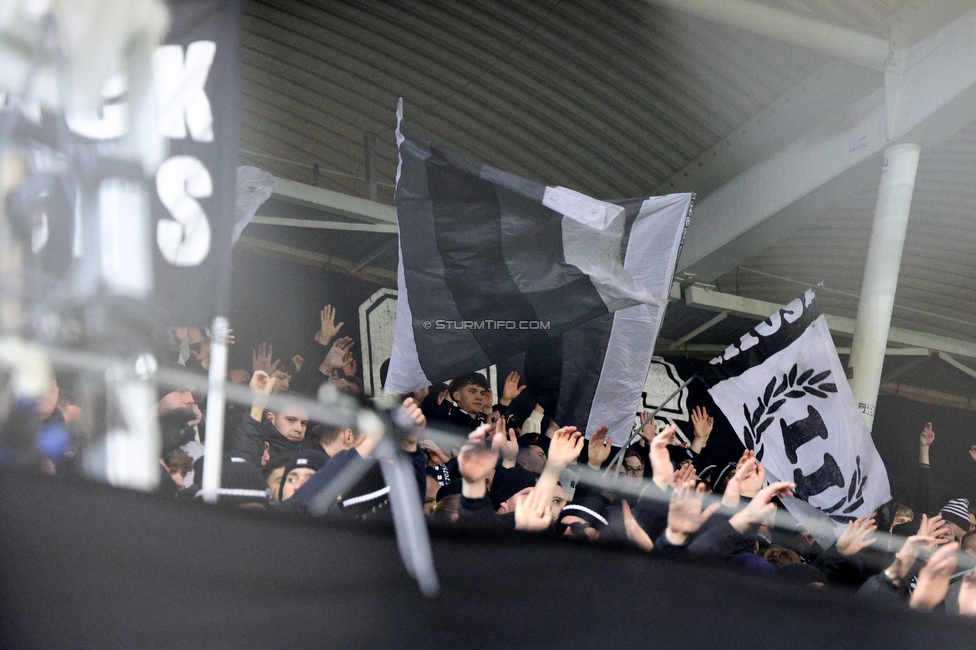 Sturm Graz - Crvena Zvezda
UEFA Europa League Gruppenphase 6. Spieltag, SK Sturm Graz - FK Crvena Zvezda, Stadion Liebenau Graz, 11.12.2025. 

Foto zeigt Fans von Sturm
Schlüsselwörter: tifosi