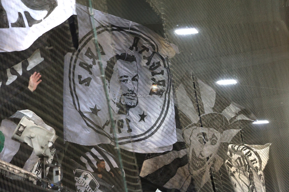 Sturm Graz - Crvena Zvezda
UEFA Europa League Gruppenphase 6. Spieltag, SK Sturm Graz - FK Crvena Zvezda, Stadion Liebenau Graz, 11.12.2025. 

Foto zeigt Fans von Sturm
Schlüsselwörter: brigata