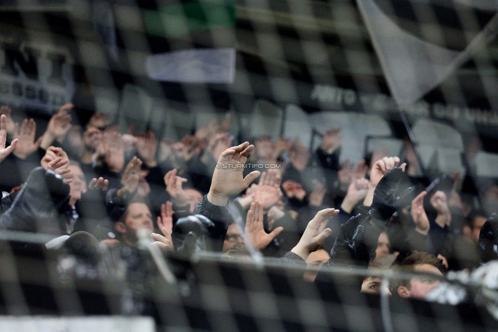 Sturm Graz - Crvena Zvezda
UEFA Europa League Gruppenphase 6. Spieltag, SK Sturm Graz - FK Crvena Zvezda, Stadion Liebenau Graz, 11.12.2025. Foto zeigt Fans von Sturm
