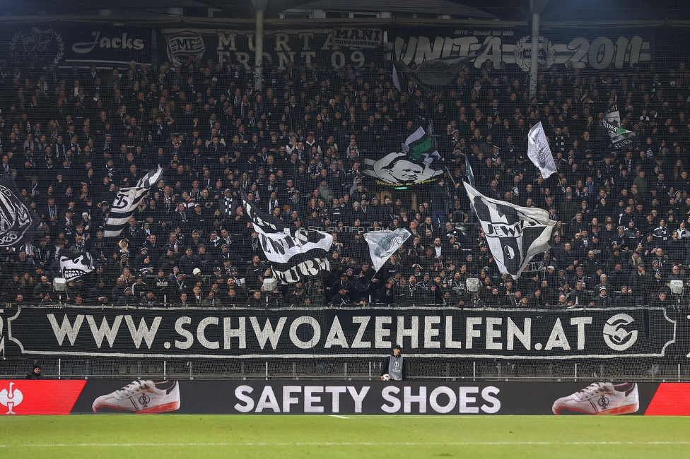 Sturm Graz - Crvena Zvezda
UEFA Europa League Gruppenphase 6. Spieltag, SK Sturm Graz - FK Crvena Zvezda, Stadion Liebenau Graz, 11.12.2025. Foto zeigt Fans von Sturm
Schlüsselwörter: schwoazehelfen