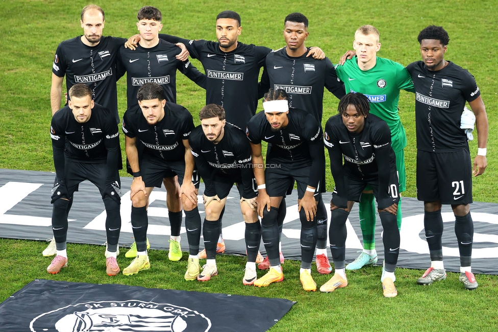 Sturm Graz - Crvena Zvezda
UEFA Europa League Gruppenphase 6. Spieltag, SK Sturm Graz - FK Crvena Zvezda, Stadion Liebenau Graz, 11.12.2025. 

Foto zeigt die Mannschaft von Sturm
