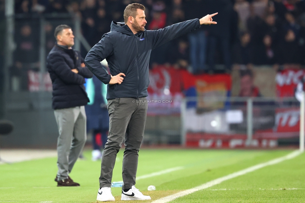 Sturm Graz - Crvena Zvezda
UEFA Europa League Gruppenphase 6. Spieltag, SK Sturm Graz - FK Crvena Zvezda, Stadion Liebenau Graz, 11.12.2025. Foto zeigt Juergen Saeumel (Cheftrainer Sturm)
