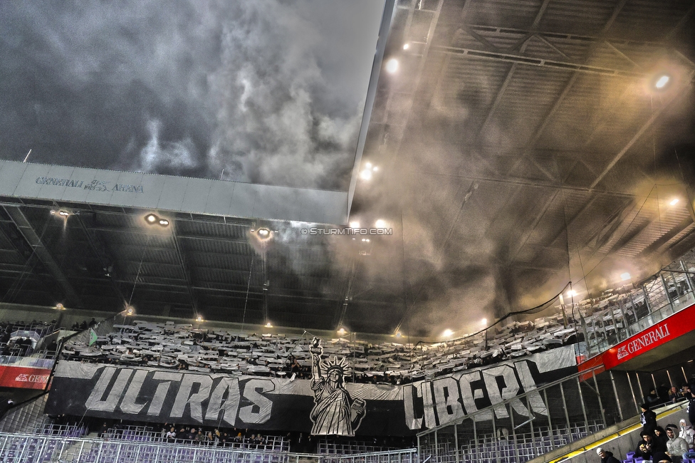 Austria Wien - Sturm Graz
Oesterreichische Fussball Bundesliga, 17. Runde, FK Austria Wien - SK Sturm Graz, Franz Horr Stadion Wien, 14.12.2025. Foto zeigt Fans von Sturm mit einer Choreografie
