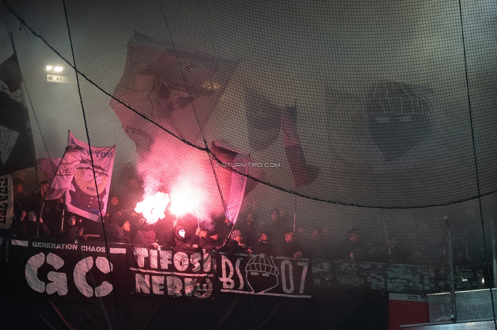 Austria Wien - Sturm Graz
Oesterreichische Fussball Bundesliga, 17. Runde, FK Austria Wien - SK Sturm Graz, Franz Horr Stadion Wien, 14.12.2025. 

Foto zeigt Fans von Sturm
Schlüsselwörter: generationchaos tifosi blackstorm pyrotechnik