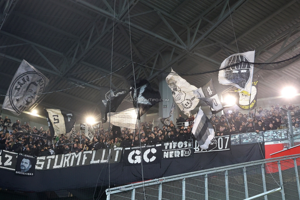 Austria Wien - Sturm Graz
Oesterreichische Fussball Bundesliga, 17. Runde, FK Austria Wien - SK Sturm Graz, Franz Horr Stadion Wien, 14.12.2025. Foto zeigt Fans von Sturm
Schlüsselwörter: sturmflut generationchaos tifosi blackstorm extrema