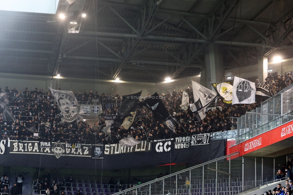 Austria Wien - Sturm Graz
Oesterreichische Fussball Bundesliga, 17. Runde, FK Austria Wien - SK Sturm Graz, Franz Horr Stadion Wien, 14.12.2025. 

Foto zeigt Fans von Sturm
