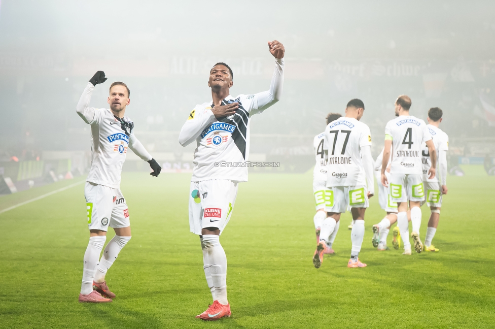 Austria Wien - Sturm Graz
Oesterreichische Fussball Bundesliga, 17. Runde, FK Austria Wien - SK Sturm Graz, Franz Horr Stadion Wien, 14.12.2025. Foto zeigt Tomi Horvat (Sturm) und Maurice Malone (Sturm)
Schlüsselwörter: torjubel