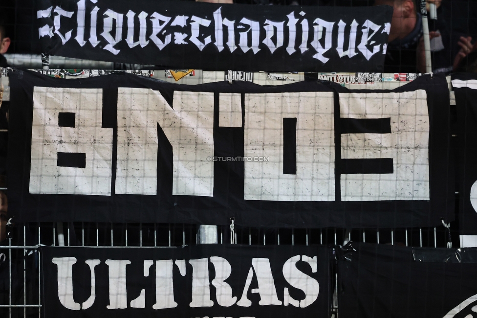 Altach - Sturm Graz
OEFB Cup, Viertelfinale, SC Rheindorf Altach - SK Sturm Graz, Stadion Schnabelholz Altach, 01.02.2026. Foto zeigt Fans von Sturm
Schlüsselwörter: bastion repression