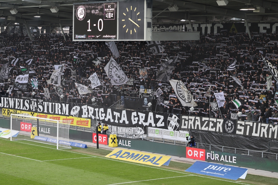 Sturm Graz - BW Linz
Oesterreichische Fussball Bundesliga, 20. Runde, SK Sturm Graz - FC Blau-Weiss Linz, Stadion Liebenau Graz, 22.02.2026. 

Foto zeigt Fans von Sturm
Schlüsselwörter: schals