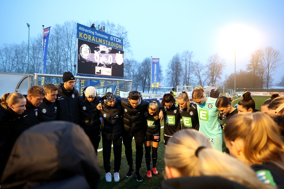 Sturm Damen - RB Salzburg
OEFB Frauen Bundesliga, 15. Runde, SK Sturm Graz Damen - RB Salzburg, Koralmstadion Deutschlandsberg , 21.02.2026. Foto zeigt die Mannschaft der Sturm Damen
