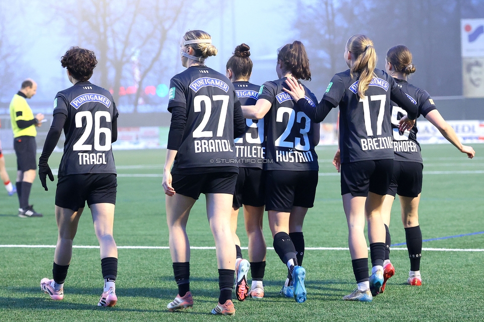Sturm Damen - RB Salzburg
OEFB Frauen Bundesliga, 15. Runde, SK Sturm Graz Damen - RB Salzburg, Koralmstadion Deutschlandsberg , 21.02.2026. Foto zeigt die Mannschaft der Sturm Damen
