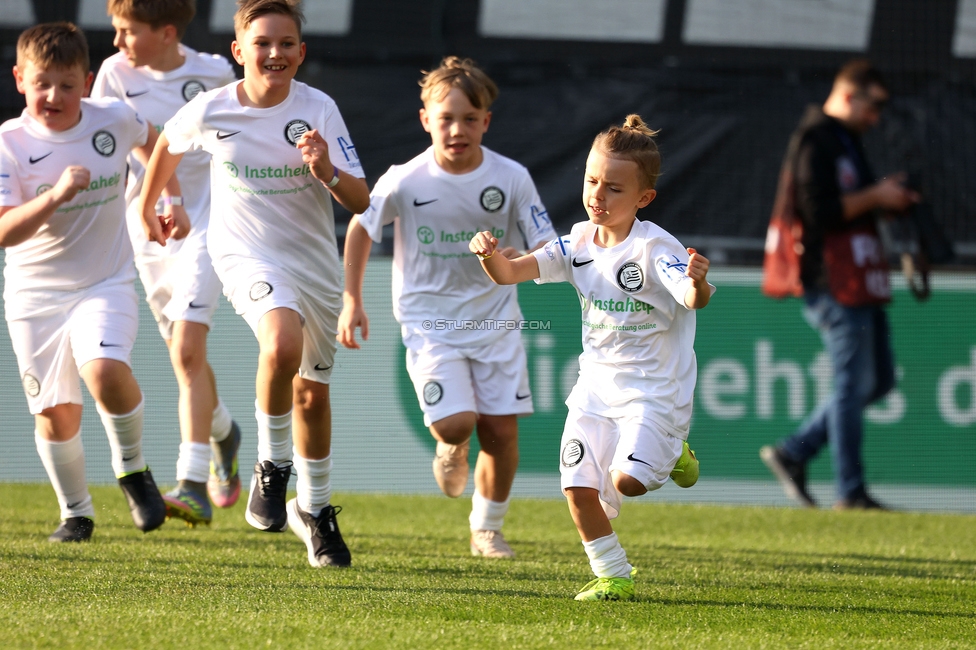 Sturm Graz - Altach
Oesterreichische Fussball Bundesliga, 22. Runde, SK Sturm Graz - SCR Altach, Stadion Liebenau Graz, 08.03.2026. Foto zeigt Eindruecke von 100 Kids gegen den Meister
