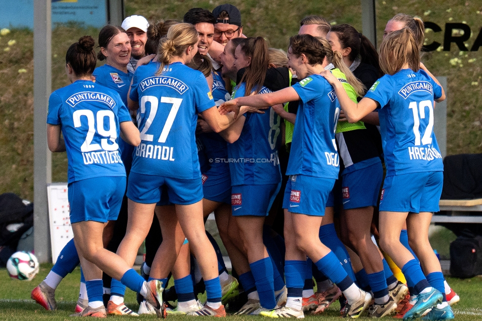 Neulengbach - Sturm Damen
OEFB Frauen Bundesliga, 16. Runde, USV Neulengbach - SK Sturm Graz Damen, Wienerwaldstadion Neulengbach, 14.03.2026

Foto zeigt die Mannschaft der Sturm Damen

