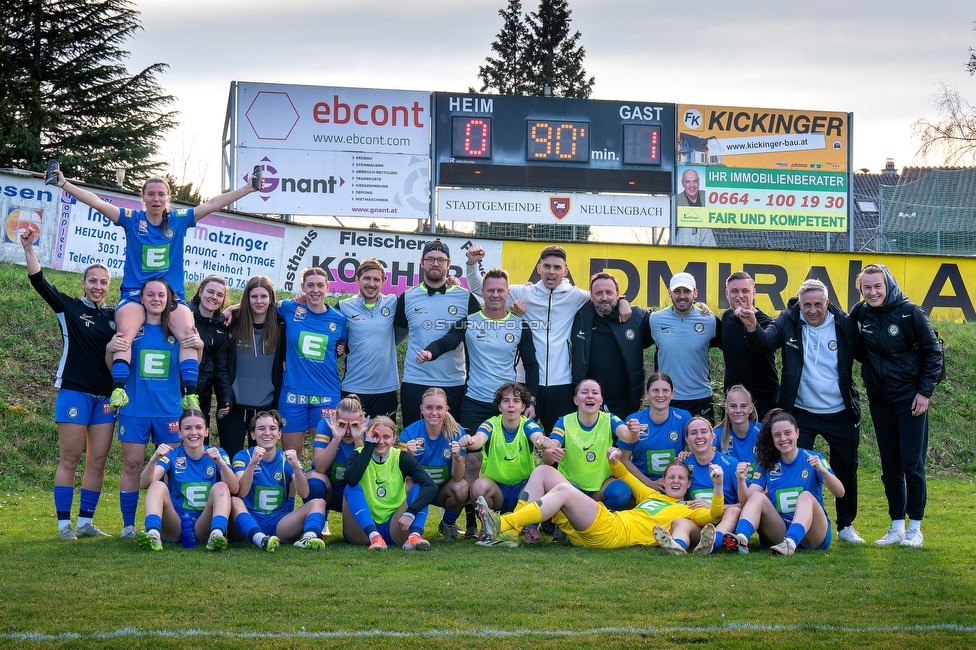 Neulengbach - Sturm Damen
OEFB Frauen Bundesliga, 16. Runde, USV Neulengbach - SK Sturm Graz Damen, Wienerwaldstadion Neulengbach, 14.03.2026

Foto zeigt die Mannschaft der Sturm Damen
