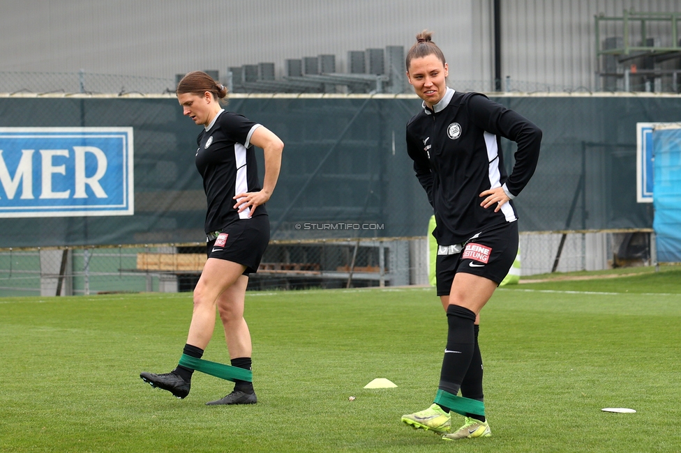 Sturm Damen - BW Linz
OEFB Frauen Bundesliga, 17. Runde, SK Sturm Graz Damen - BW Linz, Trainingszentrum Messendorf, 21.03.2026. Foto zeigt Sophie Maierhofer (Sturm Damen) und Stefanie Grossgasteiger (Sturm Damen)
