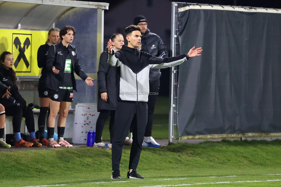 Sturm Damen - BW Linz
OEFB Frauen Bundesliga, 17. Runde, SK Sturm Graz Damen - BW Linz, Trainingszentrum Messendorf, 21.03.2026. Foto zeigt Tode Djakovic (Cheftrainer Sturm Damen)
