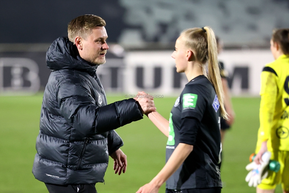Sturm Damen - BW Linz
OEFB Frauen Bundesliga, 17. Runde, SK Sturm Graz Damen - BW Linz, Trainingszentrum Messendorf, 21.03.2026. Foto zeigt Michael Erlitz (Sportdirektor Sturm Damen) und Lucie Krejcova (Sturm Damen)
