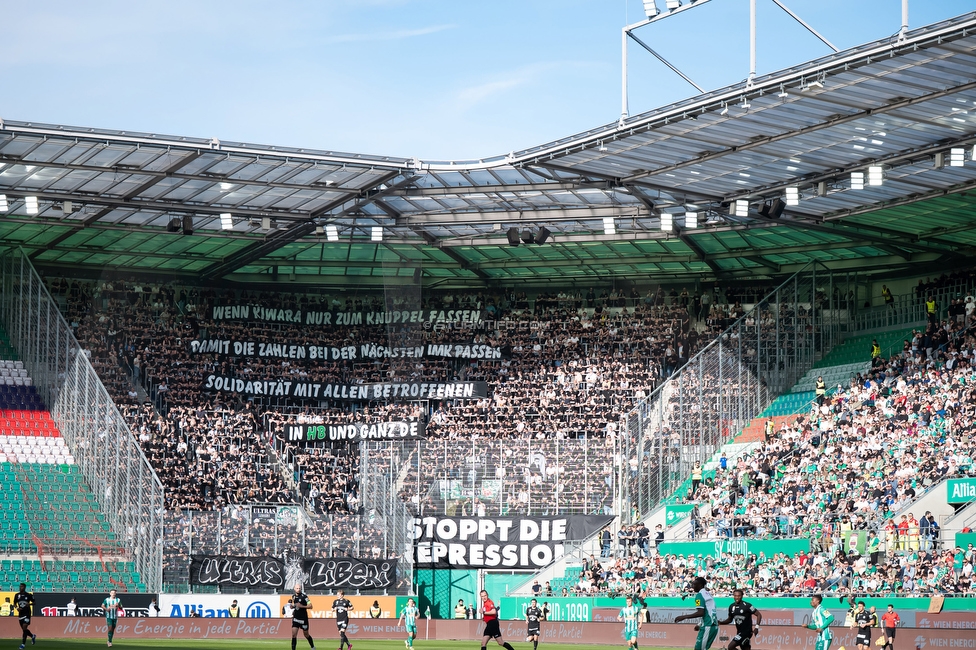 Rapid Wien - Sturm Graz
Oesterreichische Fussball Bundesliga, 25. Runde, SK Rapid Wien - SK Sturm Graz, Franz Horr Stadion Wien, 05.04.2026.Foto zeigt Fans von Sturm mit einem Spruchband
Schlüsselwörter: repression