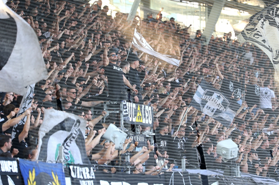 Sturm Graz - Austria Wien
Oesterreichische Fussball Bundesliga, 29. Runde, SK Sturm Graz - FK Austria Wien, Stadion Graz-Liebenau, 26.04.2026. 

Foto zeigt Fans von Sturm
Schlüsselwörter: brigata vorsaenger
