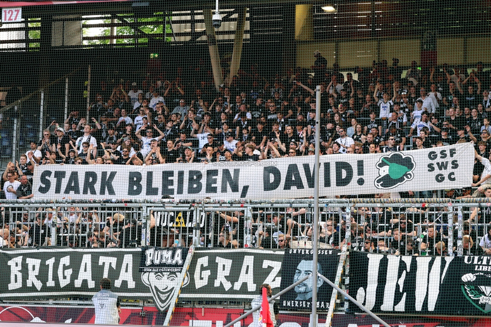 RB Salzburg - Sturm Graz
Oesterreichische Fussball Bundesliga, 30. Runde, FC RB Salzburg - SK Sturm Graz, Stadion Wals-Siezenheim, 03.05.2026.

Foto zeigt Fans von Sturm mit einem Spruchband
Schlüsselwörter: sturmflut sws generationchaos