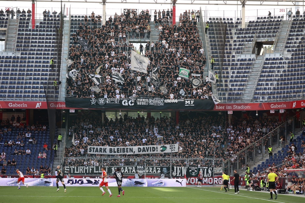RB Salzburg - Sturm Graz
Oesterreichische Fussball Bundesliga, 30. Runde, FC RB Salzburg - SK Sturm Graz, Stadion Wals-Siezenheim, 03.05.2026.

Foto zeigt Fans von Sturm mit einem Spruchband
Schlüsselwörter: sturmflut sws generationchaos
