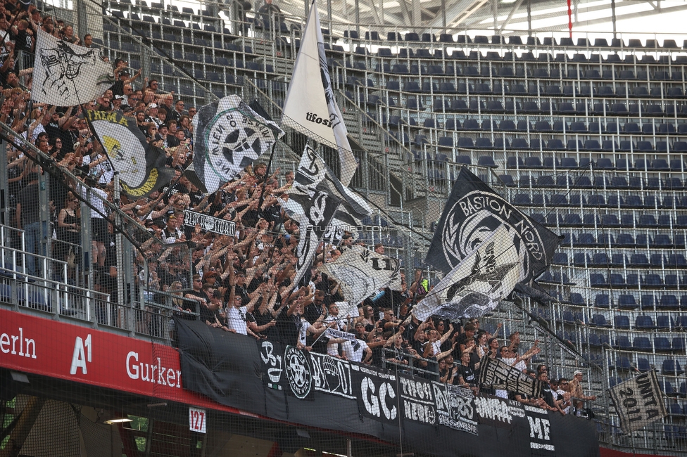 RB Salzburg - Sturm Graz
Oesterreichische Fussball Bundesliga, 30. Runde, FC RB Salzburg - SK Sturm Graz, Stadion Wals-Siezenheim, 03.05.2026.Foto zeigt Fans von Sturm
