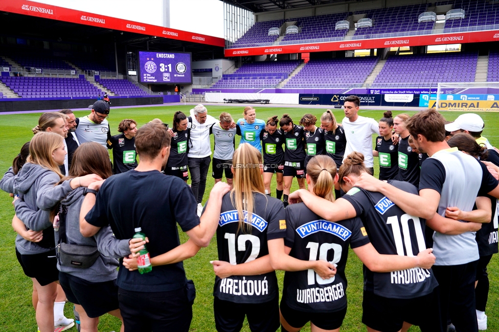 Austria Wien - Sturm Damen
OEFB Frauen Bundesliga, 3. Runde Play-Off, FK Austria Wien - SK Sturm Graz Damen, Generali Arena Wien, 09.05.2026. Foto zeigt die Mannschaft der Sturm Damen
