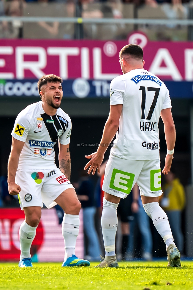Hartberg - Sturm Graz
Oesterreichische Fussball Bundesliga, 31. Runde, TSV Hartberg - SK Sturm Graz, Profertil Arena Hartberg, 10.05.2026. Foto zeigt Jusuf Gazibegovic (Sturm) und Emir Karic (Sturm)

