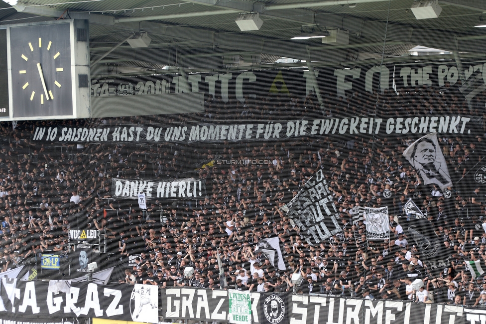Sturm Graz - Rapid Wien
Oesterreichische Fussball Bundesliga, 32. Runde, SK Sturm Graz - SK Rapid Wien, Stadion Graz-Liebenau, 17.05.2026. Foto zeigt Fans von Sturm mit einem Spruchband fuer Stefan Hierlaender (Sturm)
