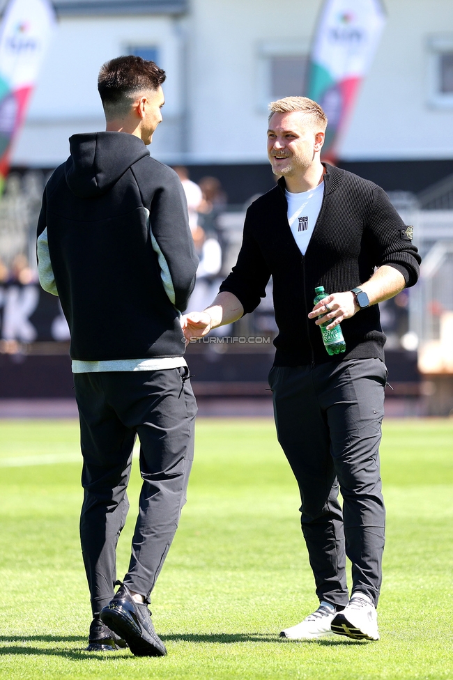 Sturm Damen - Austria Wien
OEFB Frauen Bundesliga, Meistergruppe - 4. Runde, SK Sturm Graz Damen - FK Austria Wien, Trainingszentrum Messendorf, 17.05.2026. Foto zeigt Tode Djakovic (Cheftrainer Sturm Damen) und Michael Erlitz (Sportdirektor Sturm Damen)
