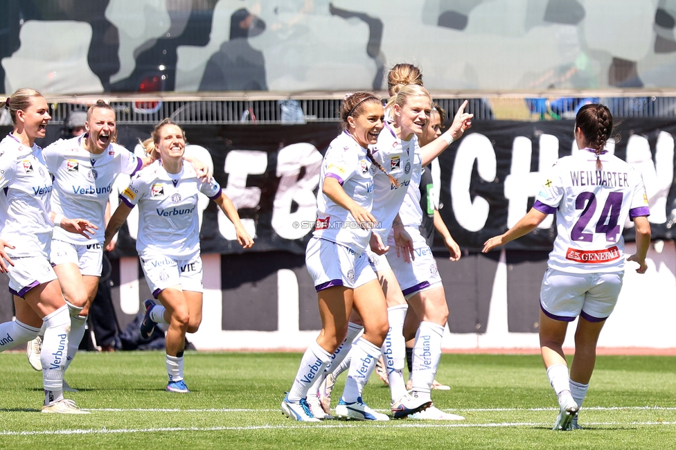 Sturm Damen - Austria Wien
OEFB Frauen Bundesliga, Meistergruppe - 4. Runde, SK Sturm Graz Damen - FK Austria Wien, Trainingszentrum Messendorf, 17.05.2026. Foto zeigt den Torjubel von Austria Wien

