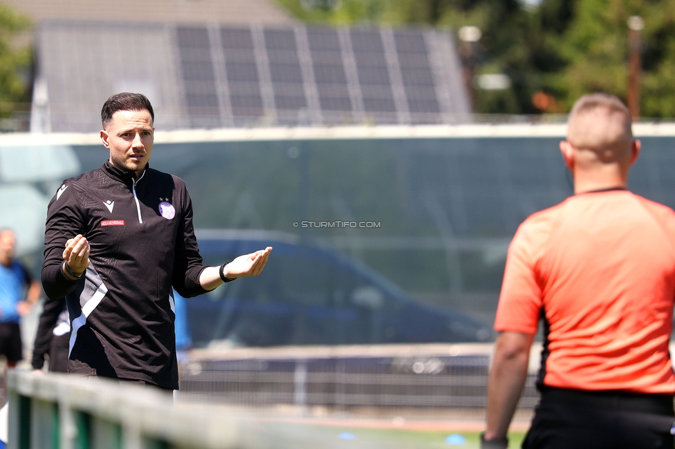 Sturm Damen - Austria Wien
OEFB Frauen Bundesliga, Meistergruppe - 4. Runde, SK Sturm Graz Damen - FK Austria Wien, Trainingszentrum Messendorf, 17.05.2026. Foto zeigt Trainer von Austria Wien
