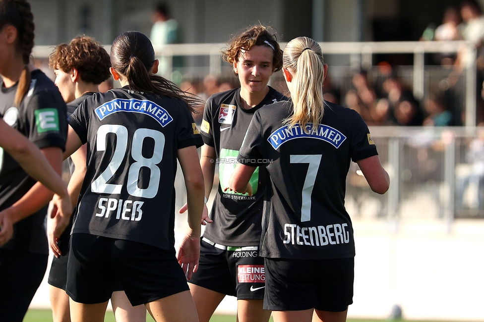 Sturm Damen - St. Poelten
OEFB Frauen Bundesliga, Meistergruppe - 5. Runde, SK Sturm Graz Damen - SKN St. Poelten, Trainingszentrum Messendorf, 22.05.2026. Foto zeigt die Mannschaft der Sturm Damen
