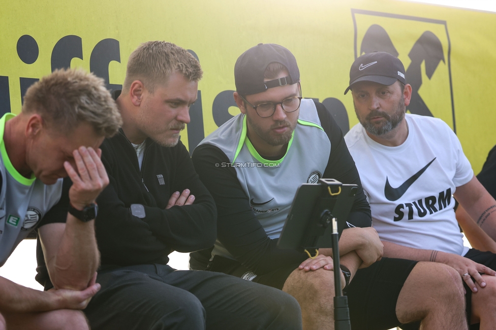 Sturm Damen - St. Poelten
OEFB Frauen Bundesliga, Meistergruppe - 5. Runde, SK Sturm Graz Damen - SKN St. Poelten, Trainingszentrum Messendorf, 22.05.2026. Foto zeigt Michael Erlitz (Sportdirektor Sturm Damen), Jakob Gschwandner (Assistenztrainer Sturm Damen) und #std
