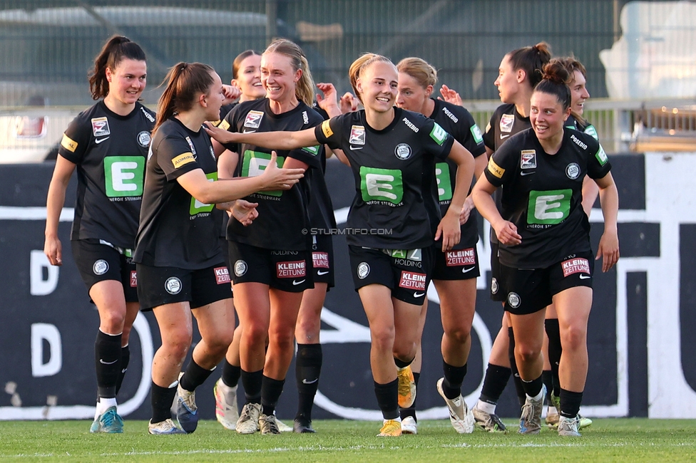 Sturm Damen - St. Poelten
OEFB Frauen Bundesliga, Meistergruppe - 5. Runde, SK Sturm Graz Damen - SKN St. Poelten, Trainingszentrum Messendorf, 22.05.2026. Foto zeigt die Mannschaft der Sturm Damen
