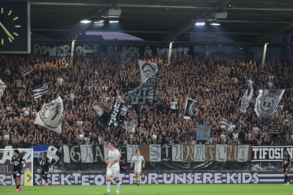 Sturm Graz - Heart of Midlothian
UEFA Champions League Qualifikation 2. Runde, SK Sturm Graz - Heart of Midlothian, Stadion Liebenau Graz, 21.07.2026. 

Foto zeigt Fans von Sturm
