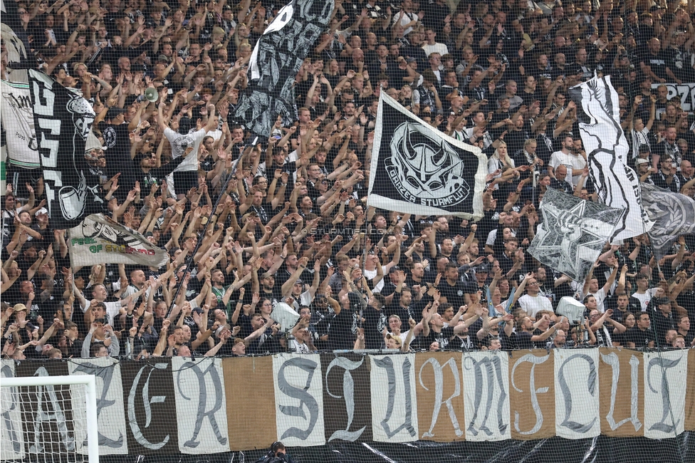 Sturm Graz - Heart of Midlothian
UEFA Champions League Qualifikation 2. Runde, SK Sturm Graz - Heart of Midlothian, Stadion Liebenau Graz, 21.07.2026. 

Foto zeigt Fans von Sturm
