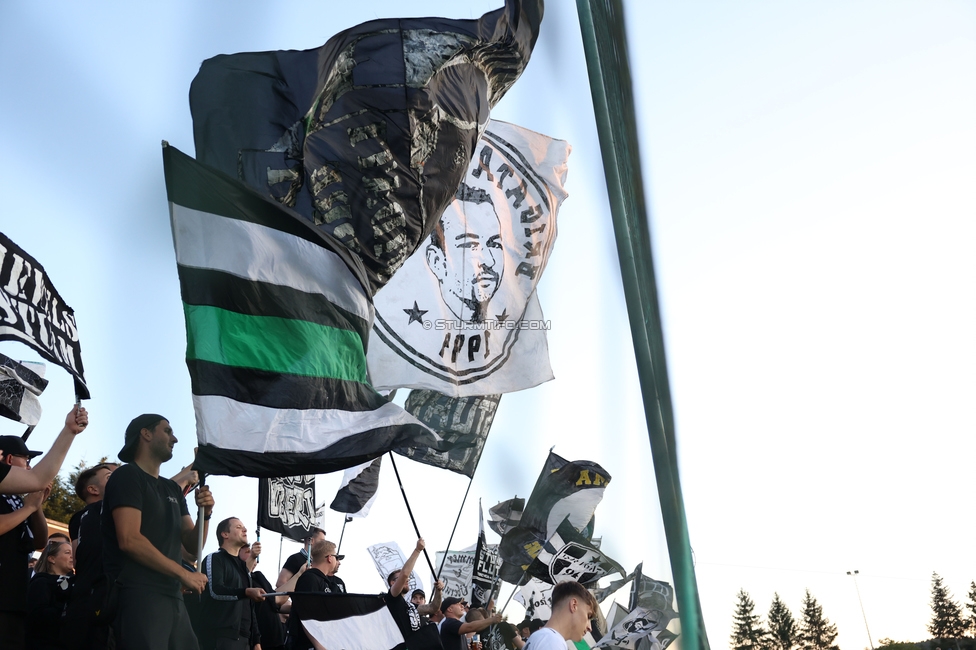 Seekirchen - Sturm Graz
OEFB Cup 1. Runde, SV Seekirchen - SK Sturm Graz, Sportzentrum Aug, Seekirchen am Wallersee, 24.07.2026. Foto zeigt Fans von Sturm
